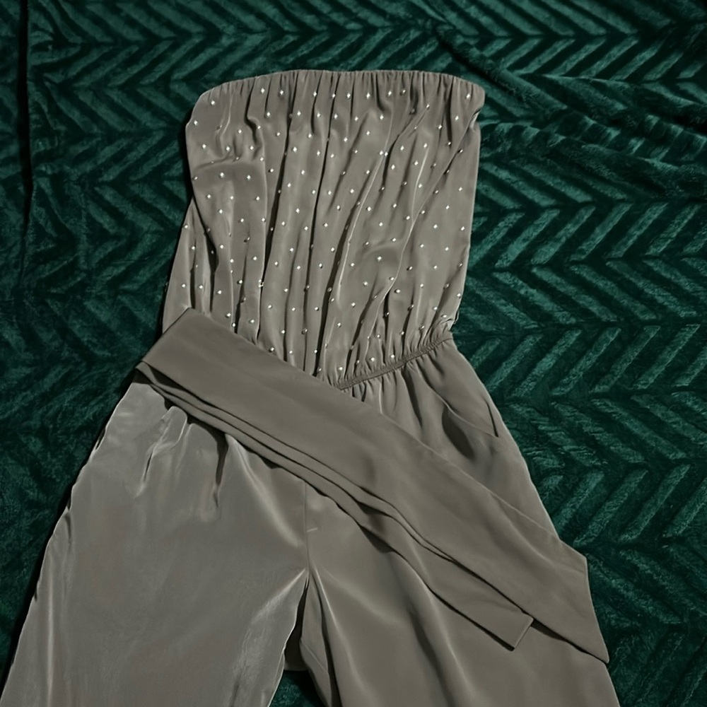 Jumpsuit with pockets gold studs with belt only used once